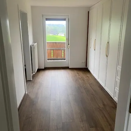 Einfamilienhaus In Ruhiger Lage *