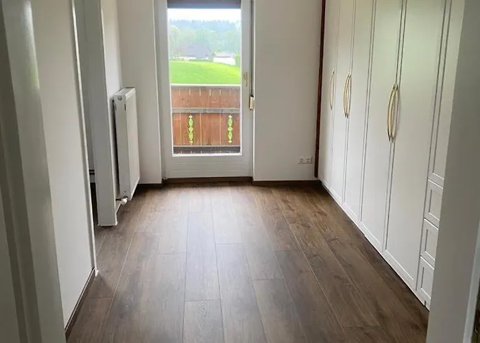 Einfamilienhaus In Ruhiger Lage *